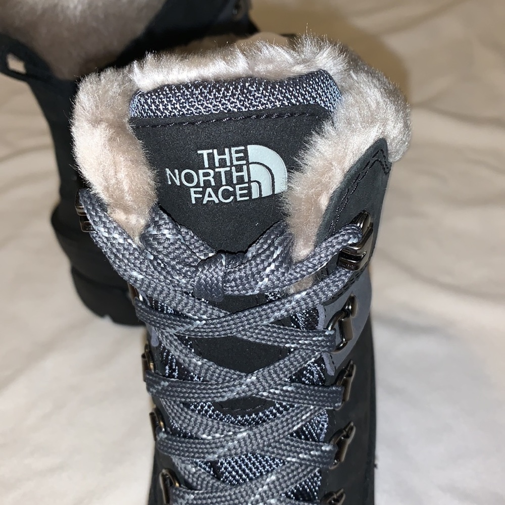 The North Face Womens Chilkat 400 Boots TNF Black - Picture 10 of 11